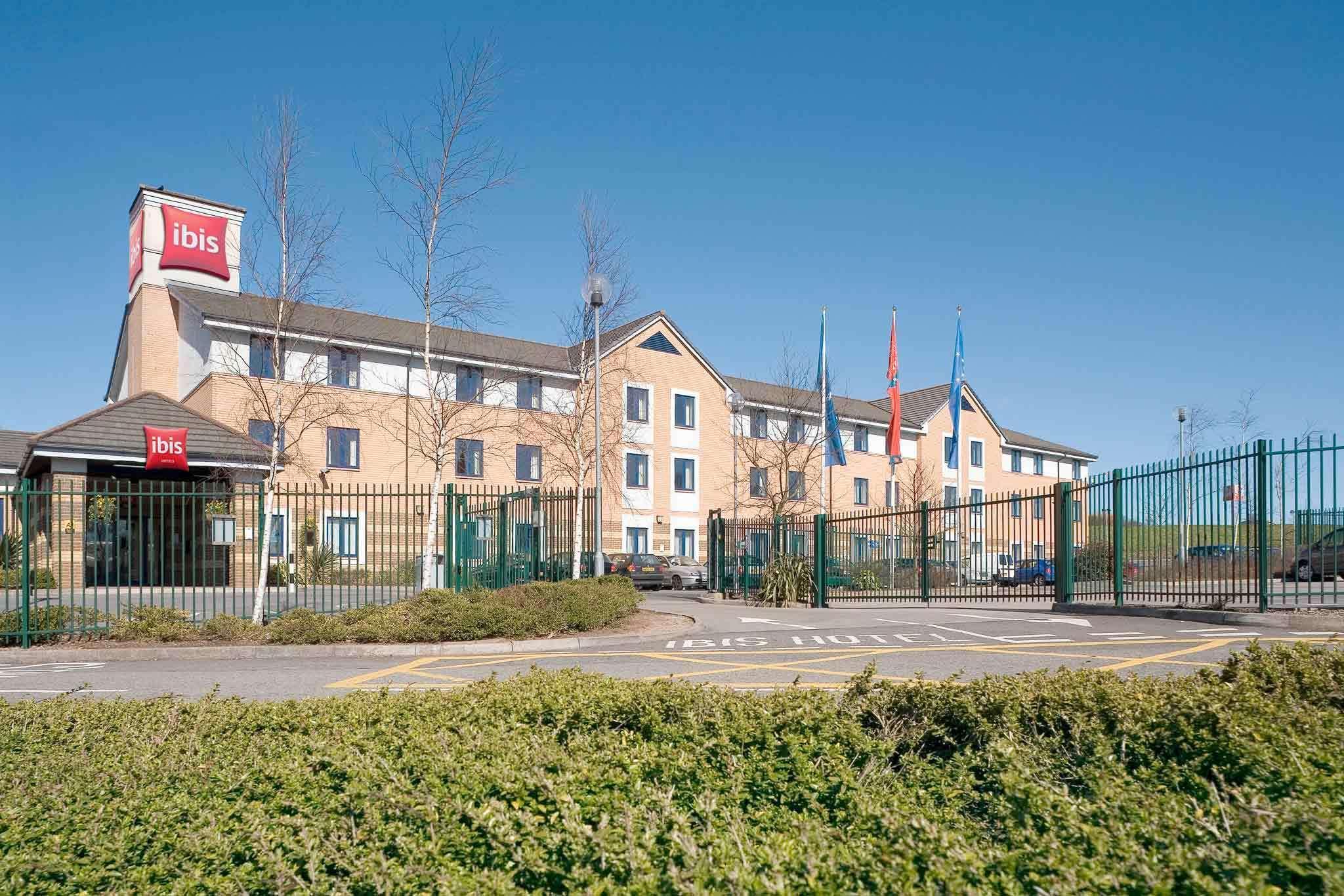 Hotel Ibis Cardiff Gate - International Business Park Exterior foto