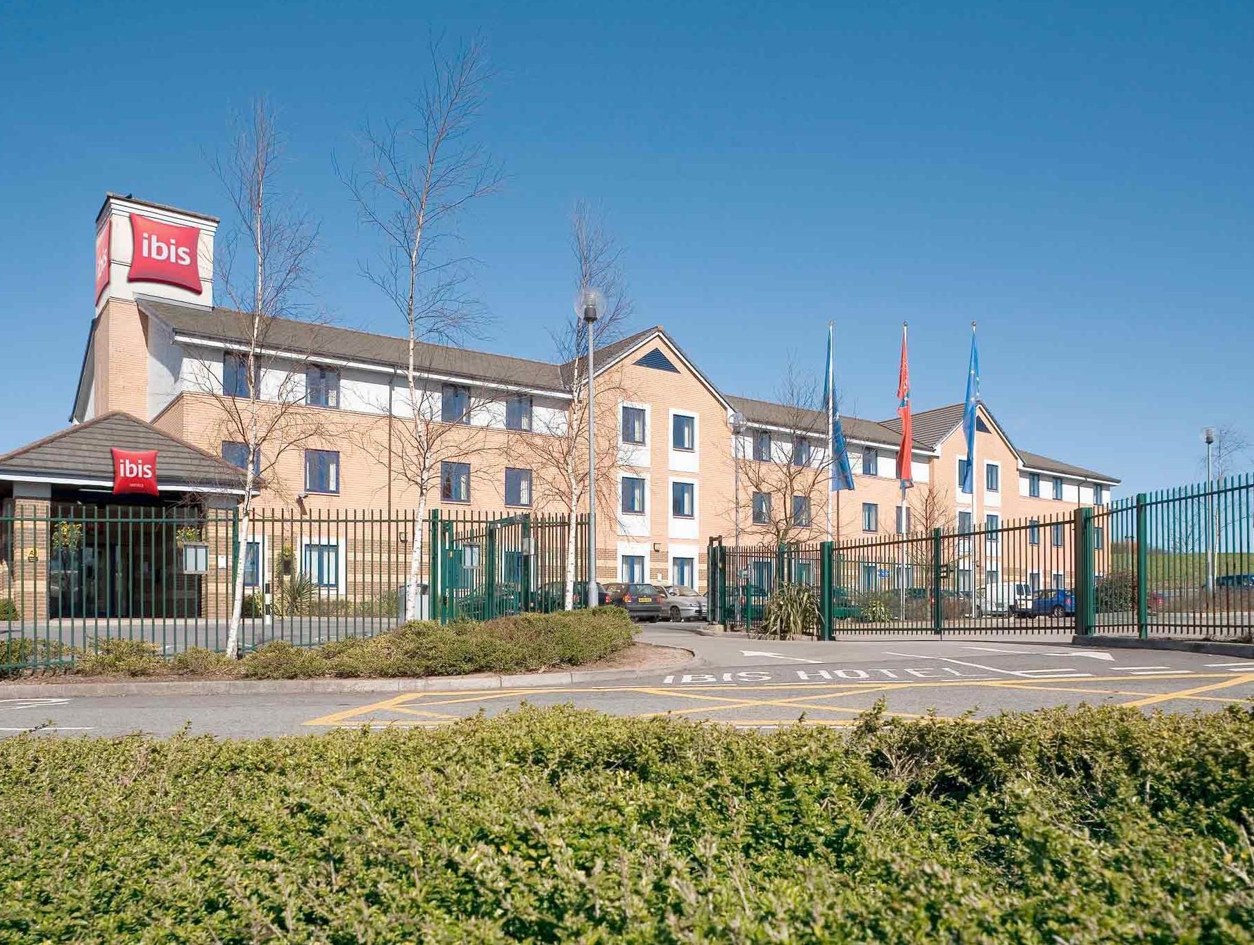 Hotel Ibis Cardiff Gate - International Business Park Exterior foto